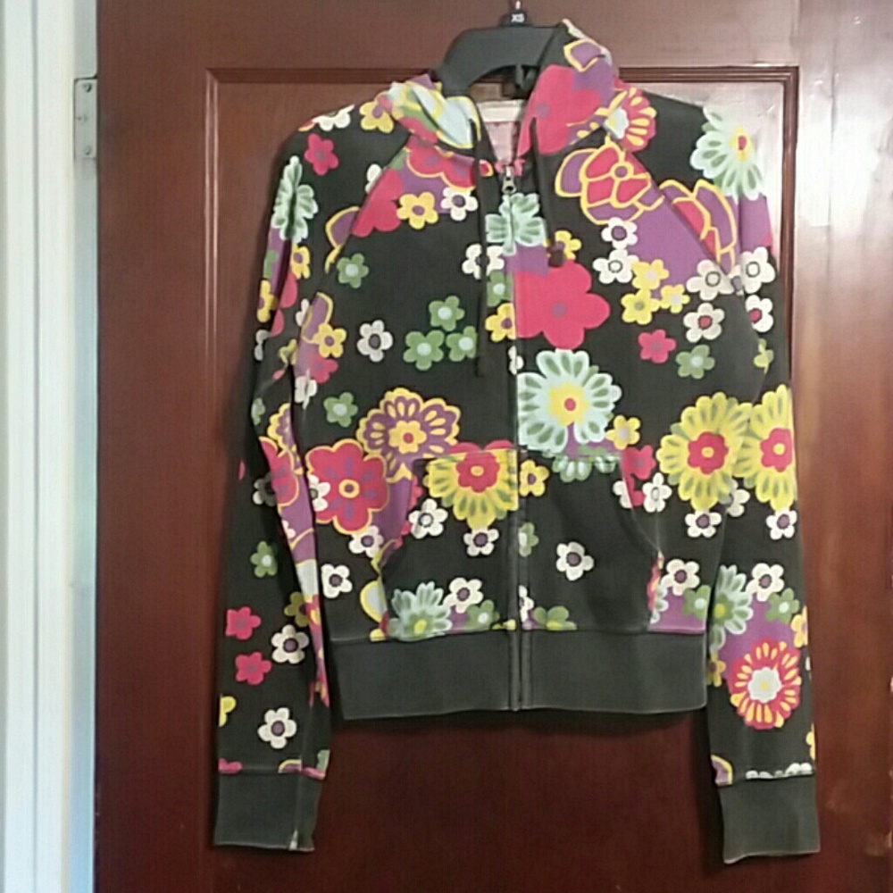 Lucky Brand sweatshirt